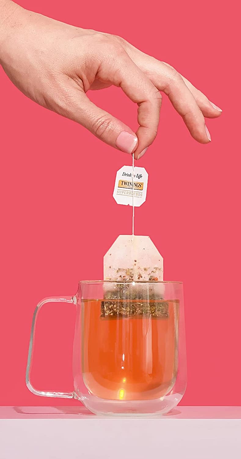 Twinings Daily Wellness Tea， Variety Pack， Flavored Herbal &amp; Green Tea Bags， 18 Count (Pack of 6)